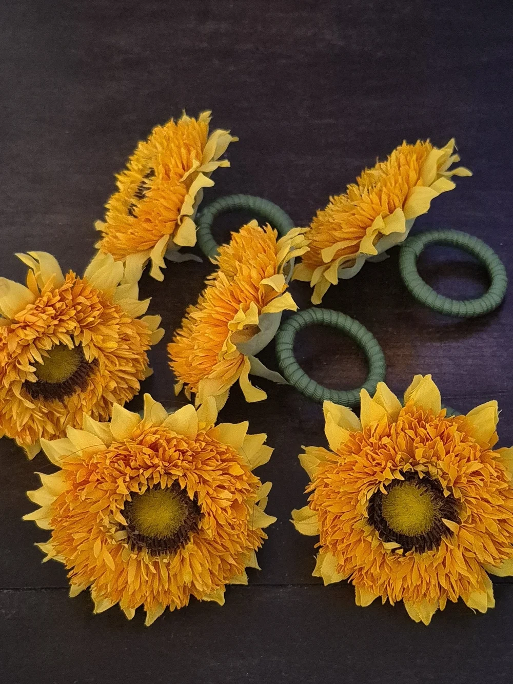 Pottery Barn Sunflowers Napking Rings Set Of 6.